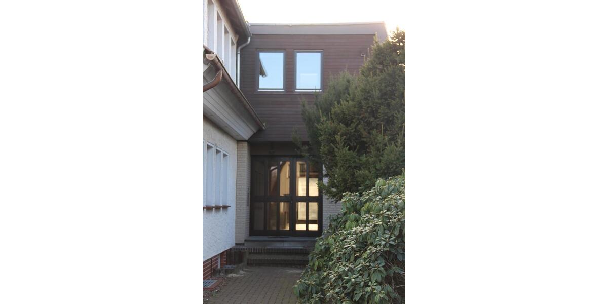 Studiowohnung voll unterkellert mit großem Garten 3 zimmer