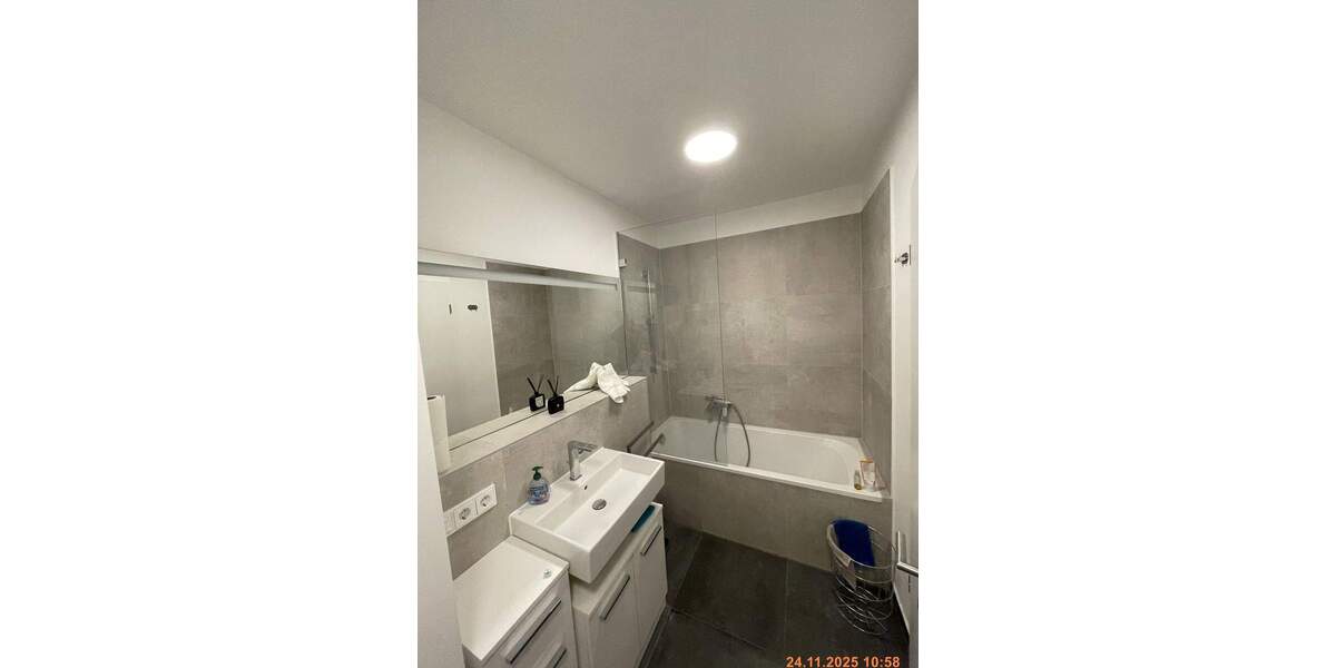 Terrassenwohnung München Thalk.Obersendl.-Forsten-Fürstenr.-Solln - 3 Zimmer, 97 m&sup2;, 2.500&euro; | Angebot:25661093