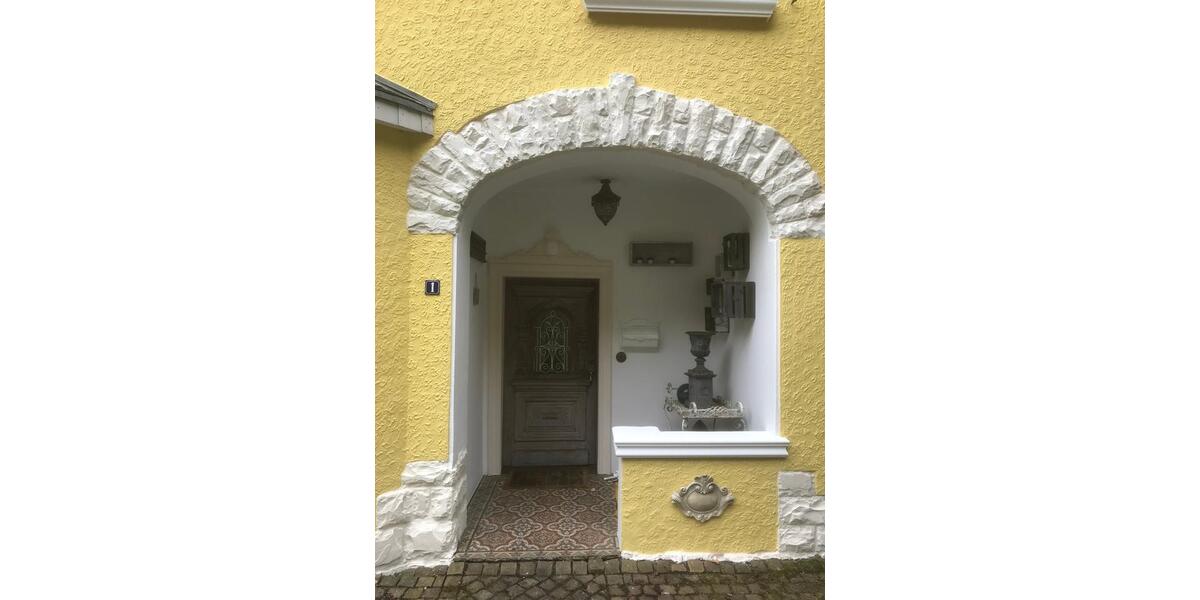 Villa Schleiden - 5 Zimmer, 170 m&sup2;, 1.900&euro; | Angebot:23928329