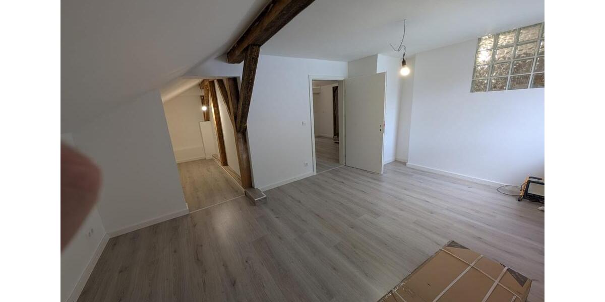 Dachgeschoßwohnung Eberbach - 2 Zimmer, 68 m&sup2;, 680&euro; | Angebot:25804692