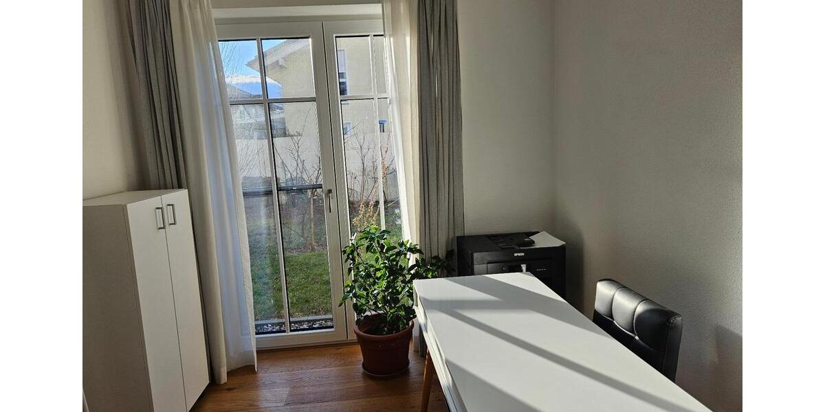 Erdgeschoßwohnung Übersee - 3 Zimmer, 100 m&sup2;, 2.300&euro; | Angebot:25756827