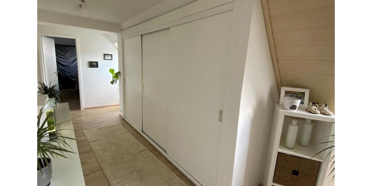 Dachgeschoßwohnung Burg (Dithmarschen) - 3 Zimmer, 102 m&sup2;, 816&euro; | Angebot:25591515