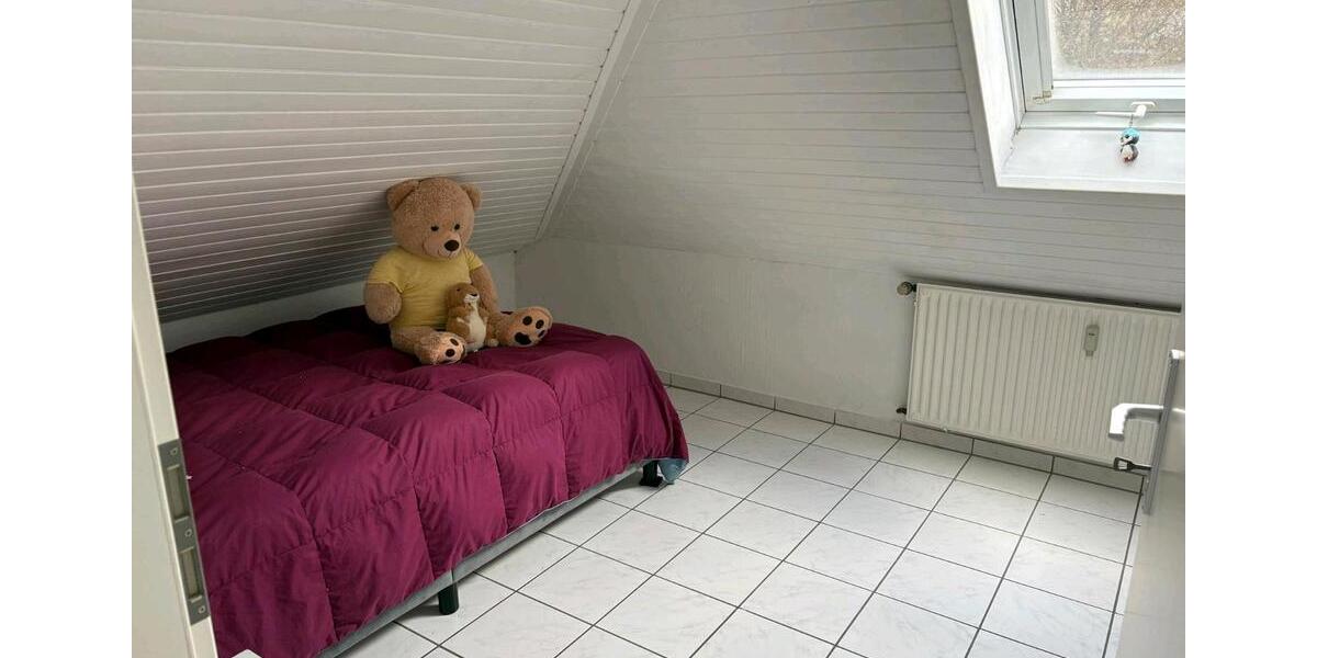 Dachgeschoßwohnung Monzelfeld - 4 Zimmer, 85 m&sup2;, 680&euro; | Angebot:25976014