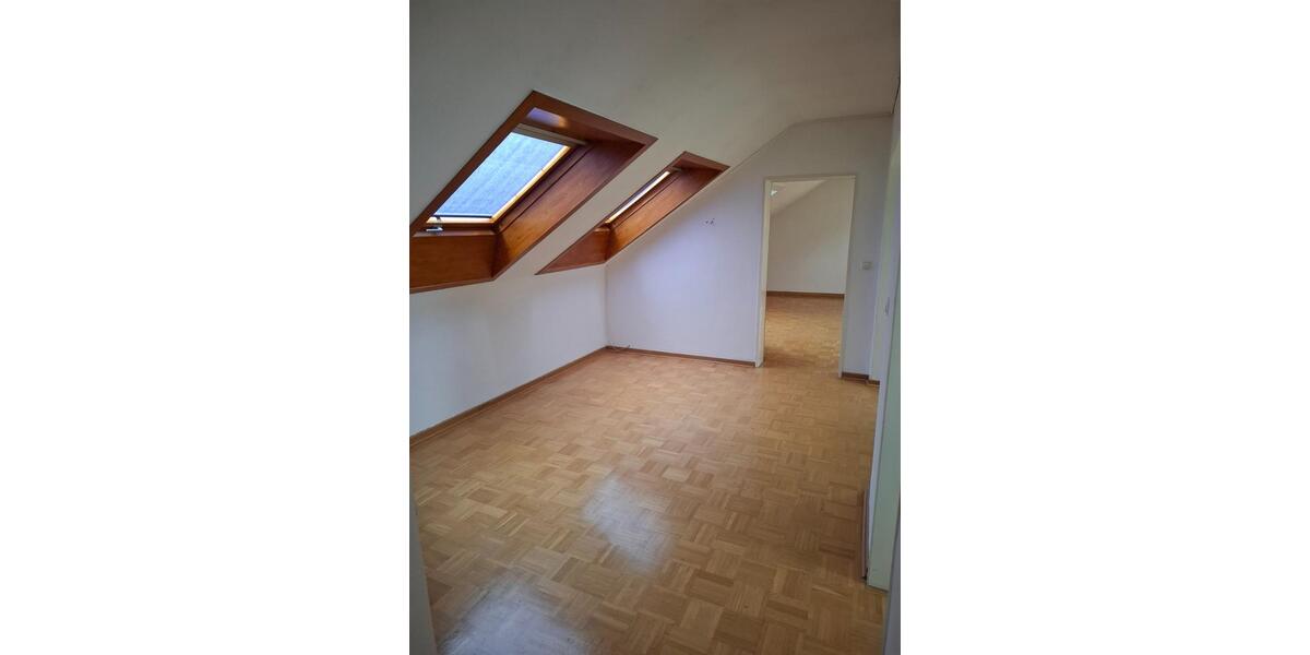 Dachgeschoßwohnung Montabaur - 3.5 Zimmer, 850&euro; | Angebot:21981208