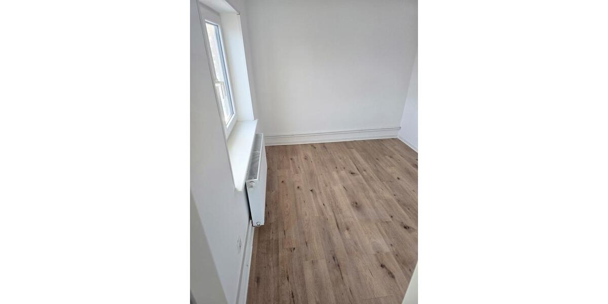 Erdgeschoßwohnung Langenhorn - 4 Zimmer, 122 m&sup2;, 800&euro; | Angebot:25139092