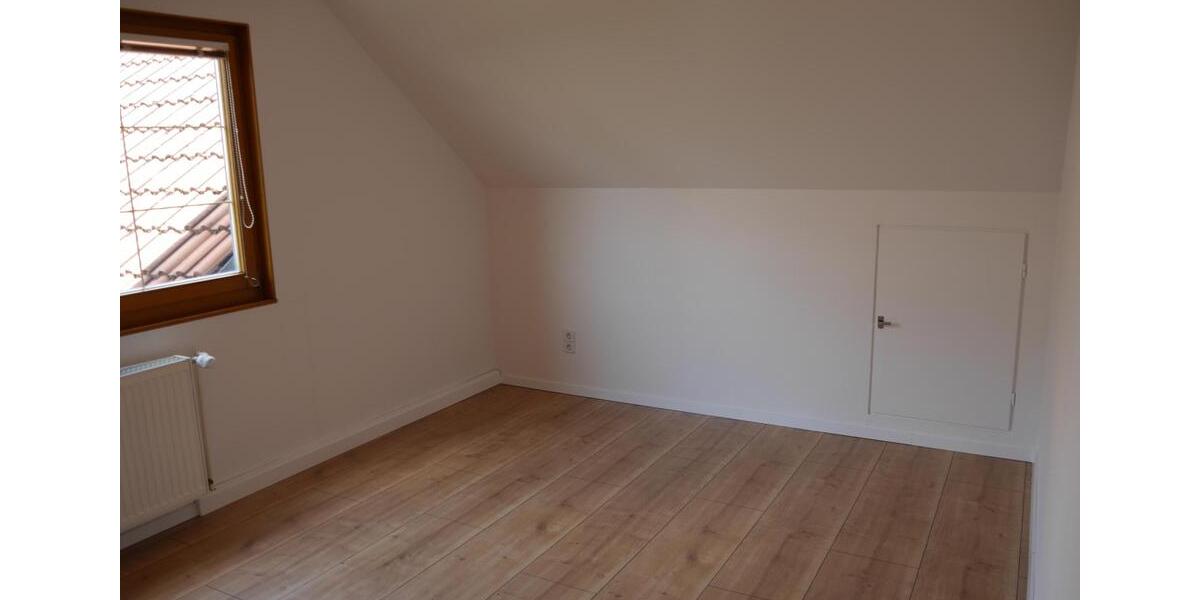 Einfamilienhaus Berg im Gau - 7 Zimmer, 160 m&sup2;, 1.500&euro; | Angebot:26195616