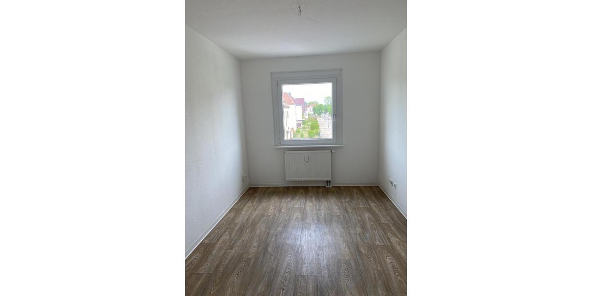 Etagenwohnung Oschersleben (Bode) - 3 Zimmer, 80 m&sup2;, 602&euro; | Angebot:26556582