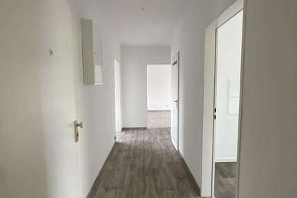 Wohnung Bremerhaven Schiffdorferdamm - 3 Zimmer, 76 m&sup2;, 589&euro; | Angebot:26750183