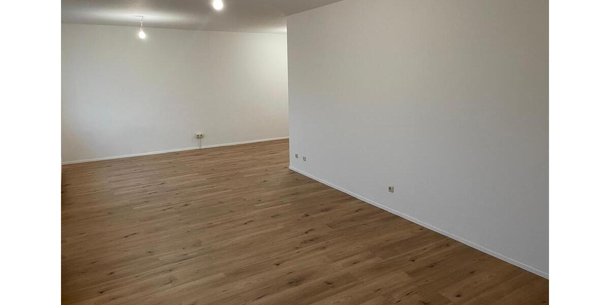 Erdgeschoßwohnung Apolda - 2 Zimmer, 73 m&sup2;, 600&euro; | Angebot:26056114
