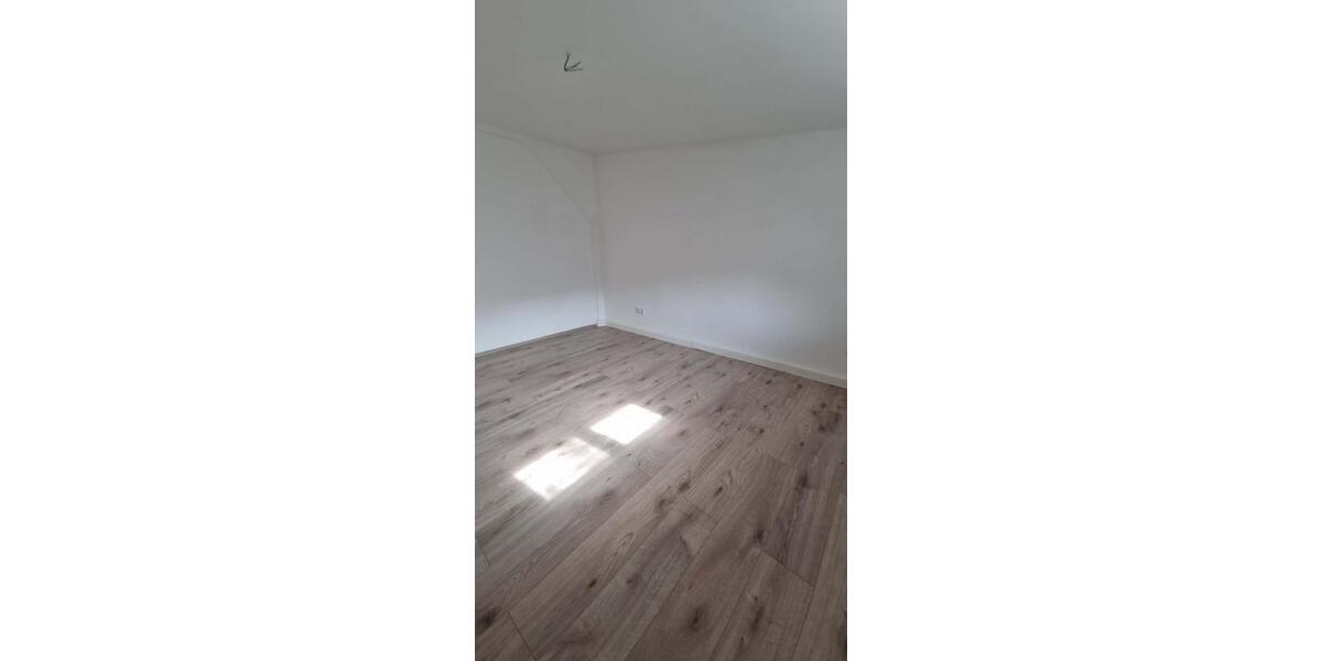 Wohnen auf Zeit Neuss Furth-Mitte - 5 Zimmer, 120 m&sup2;, 450&euro; | Angebot:26043521