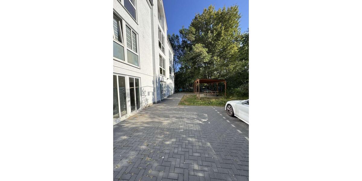 Geräumige 3-12-Zimmer-Wohnung mit Stellplatz – Ihr neues Zuhause wartet 4 zimmer