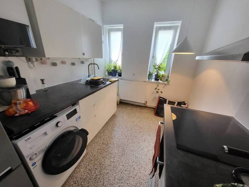 Zentrale Lage: Sanierte 2-Zimmer-Wohnung mit Balkon in HL-St. Jürgen (Nähe Uni), Ratzeburger Allee