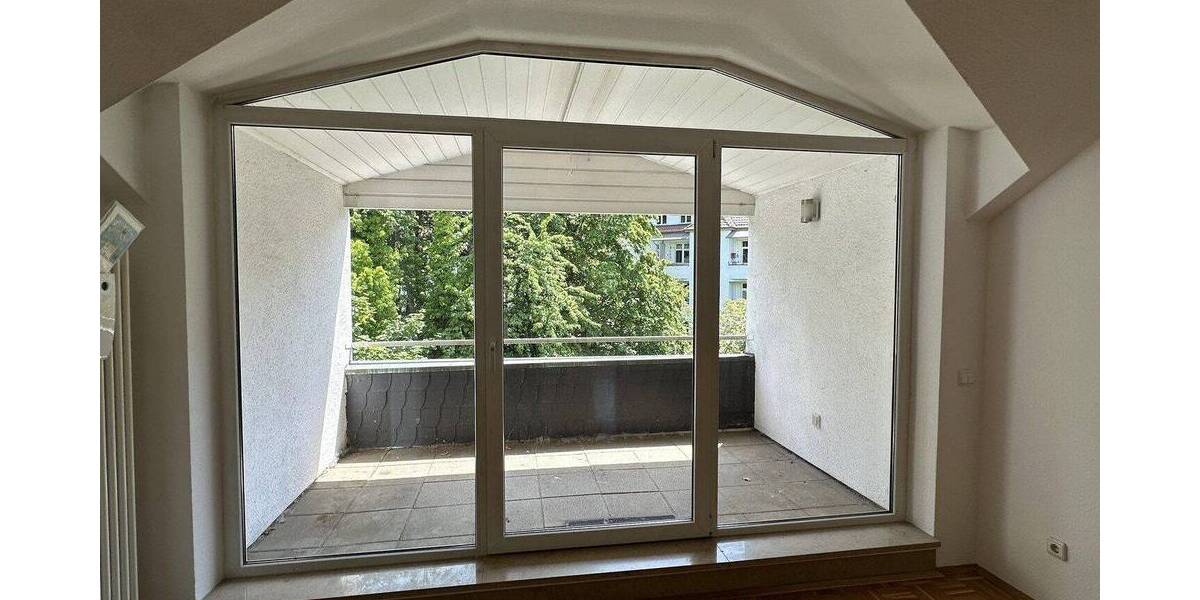 Etagenwohnung Kassel Bad Wilhelmshöhe - 3 Zimmer, 106 m&sup2;, 1.100&euro; | Angebot:26825326