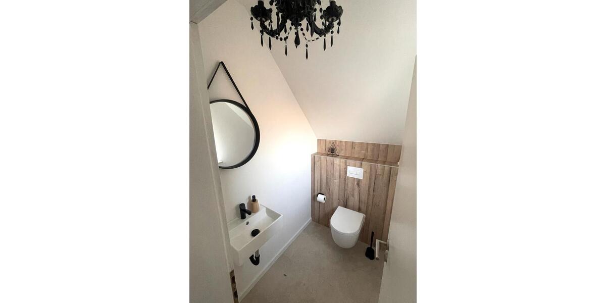 100 qm 4 Raum Maisonette Wohnung mit Dachterrasse möbliertunmöbl 4 zimmer