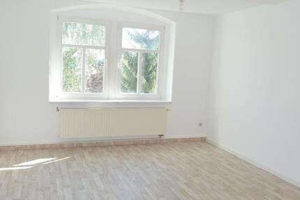 Wohnung Löbau - 3 Zimmer, 77 m&sup2;, 390&euro; | Angebot:26962373