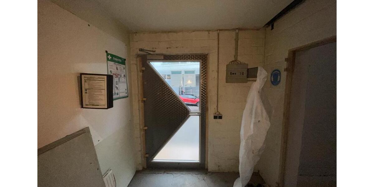 Lagerhalle mit eigener Zufahrt und Laderampe zu vermieten zimmer