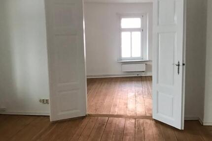 Renovierte 3-Raum Wohnung im san. Stuckaltbau 3 zimmer