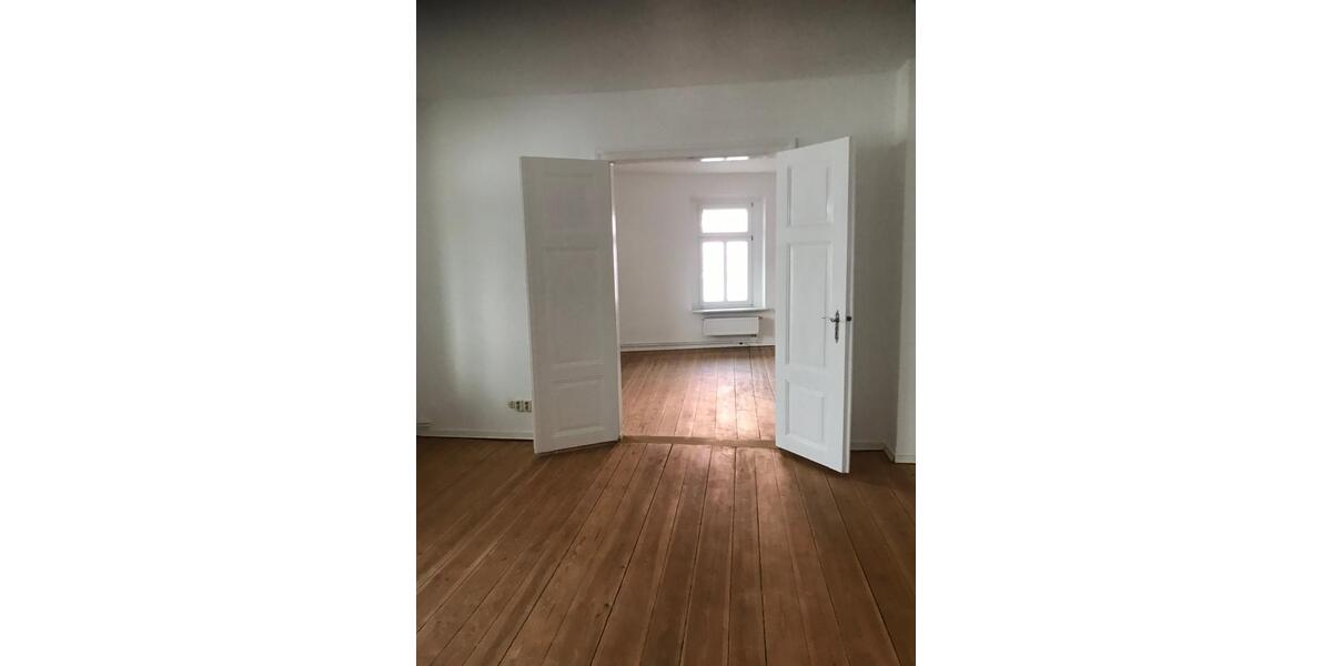 Renovierte 3-Raum Wohnung im san. Stuckaltbau 3 zimmer