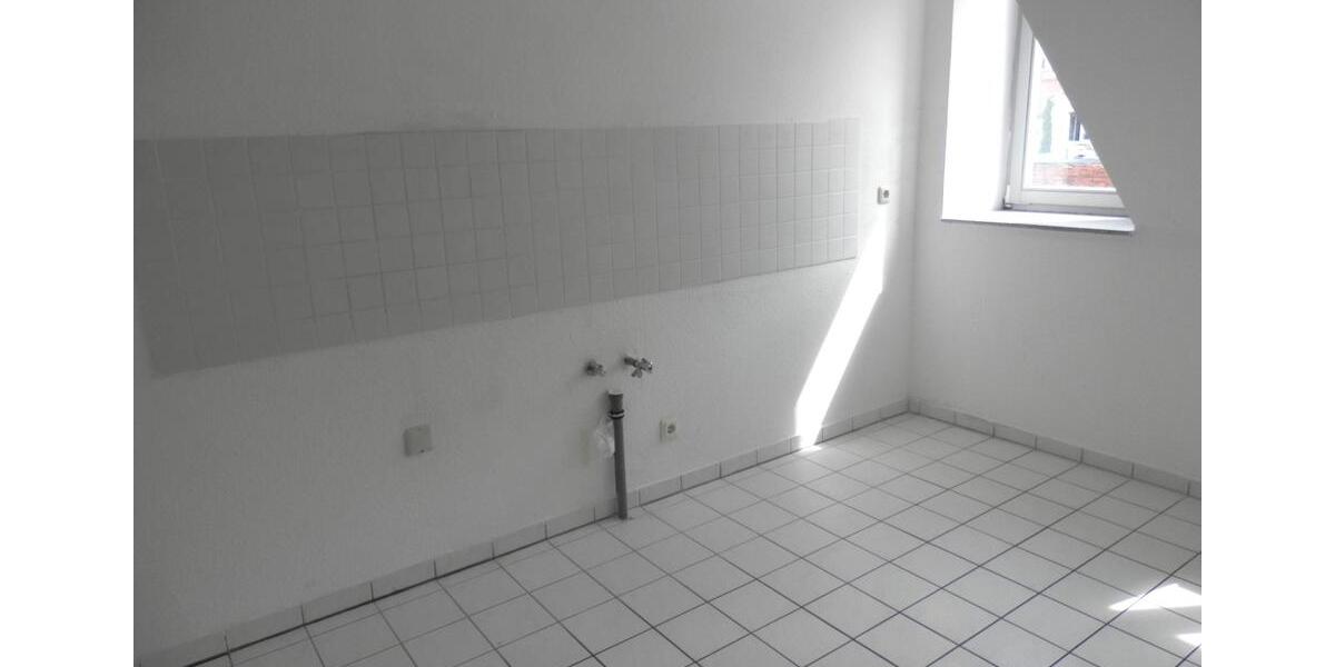 Etagenwohnung Werdau - 3 Zimmer, 76 m&sup2;, 440&euro; | Angebot:26477175