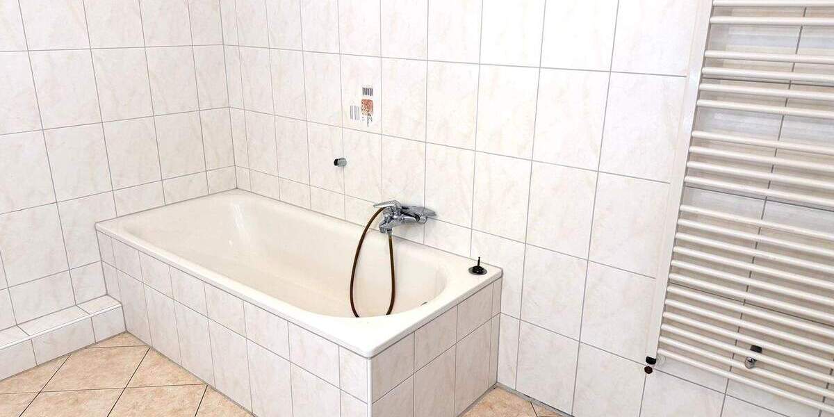 Etagenwohnung Bad Bramstedt - 3 Zimmer, 115 m&sup2;, 1.100&euro; | Angebot:24789093