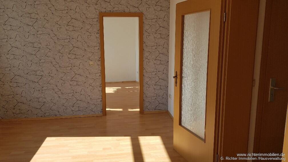 Etagenwohnung Großschirma / Siebenlehn Siebenlehn - 2 Zimmer, 42 m&sup2;, 260&euro; | Angebot:26740415