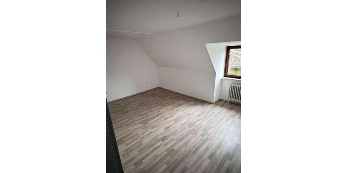 Etagenwohnung Wardenburg - 4 Zimmer, 95 m&sup2;, 950&euro; | Angebot:26616941