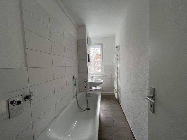 Etagenwohnung Zwickau Eckersbach - 4 Zimmer, 75 m&sup2;, 540&euro; | Angebot:26842150