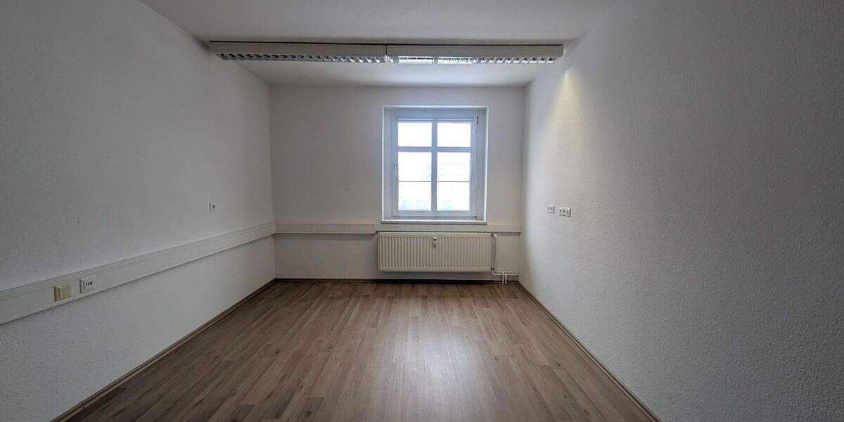 Gewerbeobjekt Bitterfeld-Wolfen Bitterfeld - 4 Zimmer, 630&euro; | Angebot:24876050