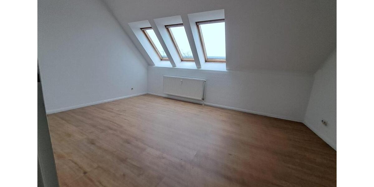 Dachgeschoßwohnung Schwerin Friedrichsthal - 2 Zimmer, 51 m&sup2;, 540&euro; | Angebot:24974218