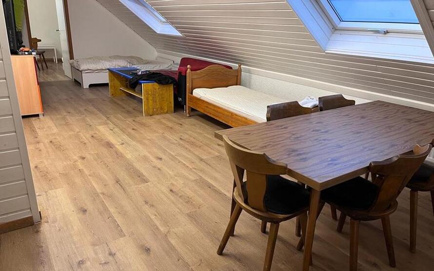 3-Zimmerwohnung mit Wlan, 2 Schlafzimmer, Wohn-Schlafzimmer, Küche, DuscheWc zimmer