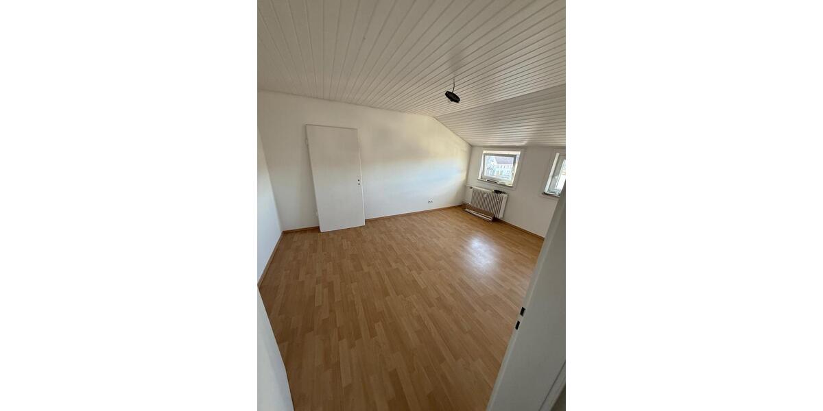 Dachgeschoßwohnung Balingen - 2 Zimmer, 68 m&sup2;, 800&euro; | Angebot:25781806