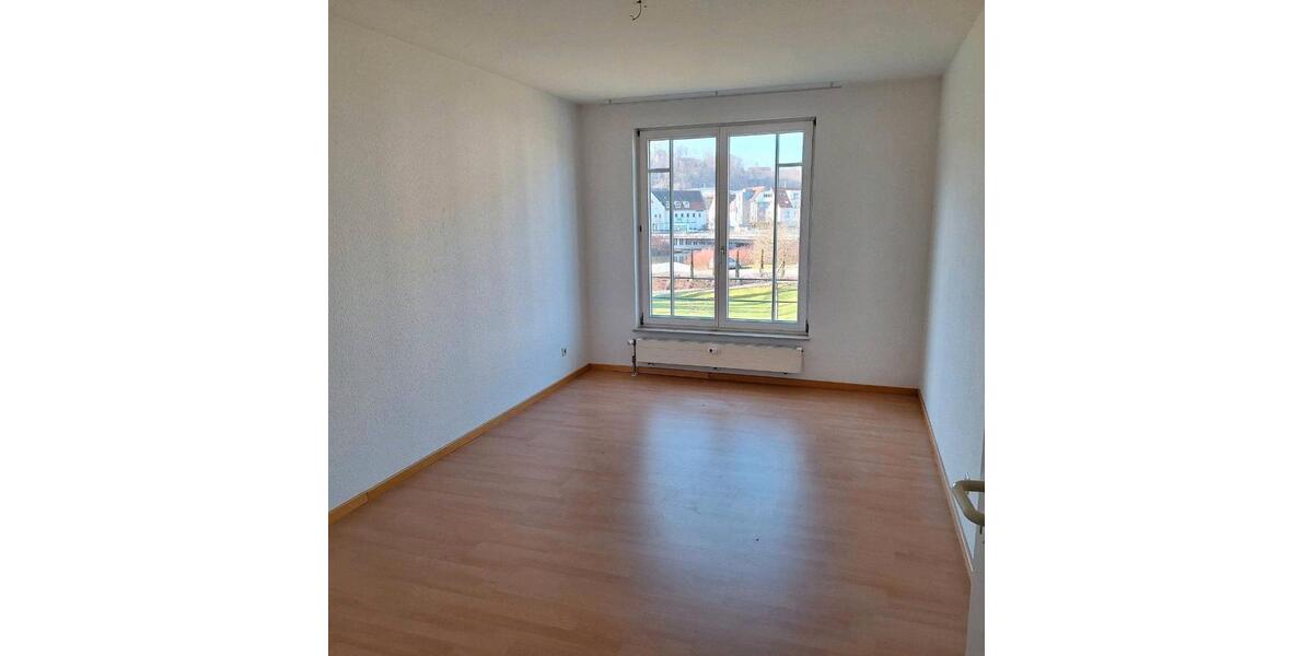 Hochparterre Wald - 3 Zimmer, 86 m&sup2;, 900&euro; | Angebot:26235944