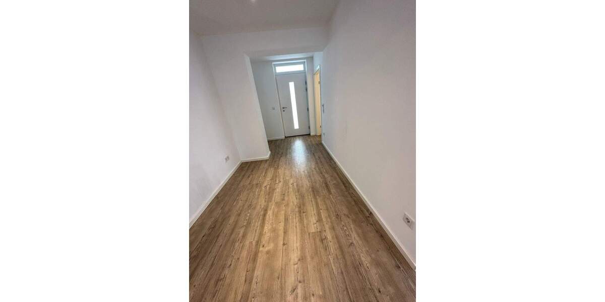 Etagenwohnung Trier Innenstadt - 2 Zimmer, 97 m&sup2;, 1.330&euro; | Angebot:26657282