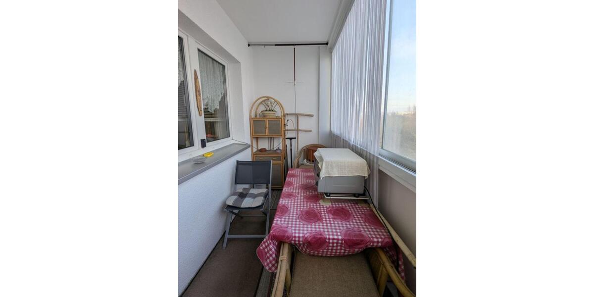 1-ZiKB mit verglastem Balkon in guter und ruhiger Wohnlage 1 zimmer