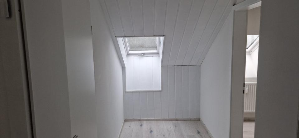 Dachgeschoßwohnung Illingen - 4 Zimmer, 89 m&sup2;, 650&euro; | Angebot:21429519