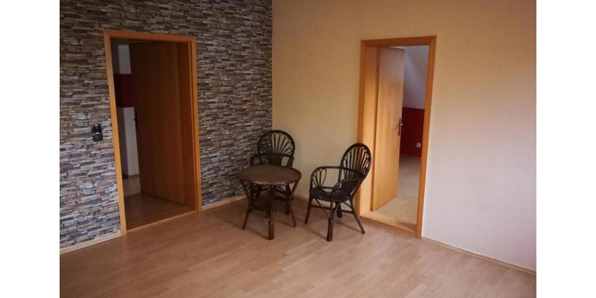 kleine 3 Raum Wohnung mit Einbauküche in Reinsdorf 3 zimmer