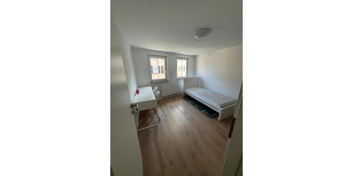 Wohnen auf Zeit Rottenburg am Neckar - 4 Zimmer, 80 m&sup2;, 550&euro; | Angebot:25436604