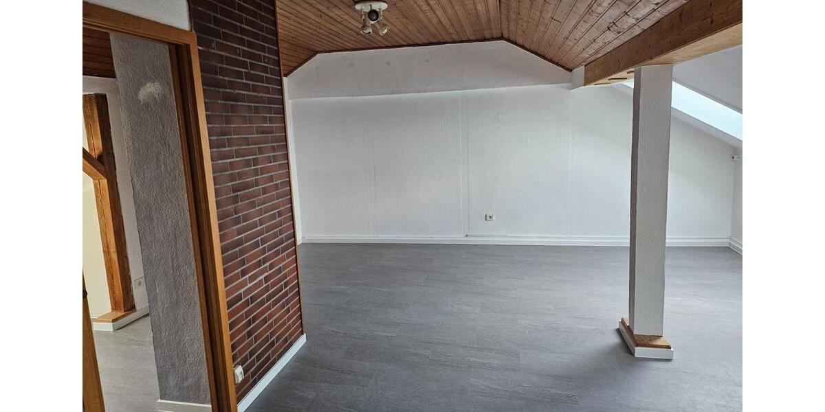 Dachgeschoßwohnung Reinheim - 2 Zimmer, 60 m&sup2;, 660&euro; | Angebot:25941685