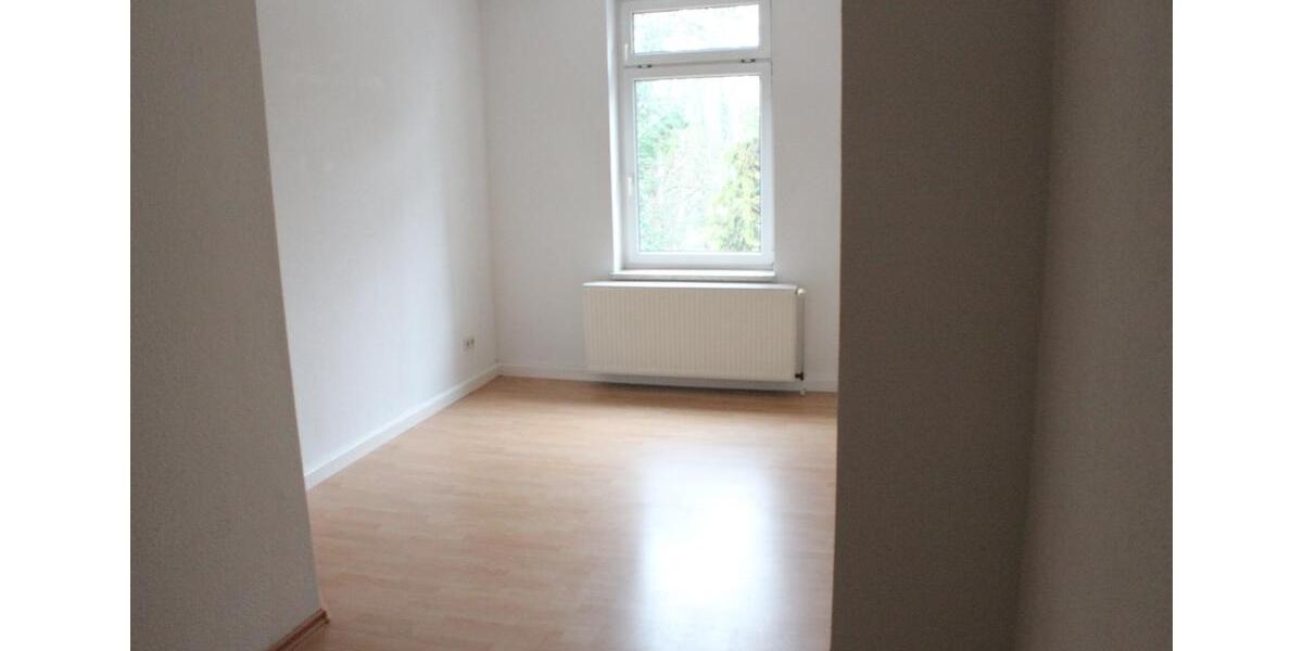 Etagenwohnung Köthen (Anhalt) - 3 Zimmer, 85 m&sup2;, 425&euro; | Angebot:23793125