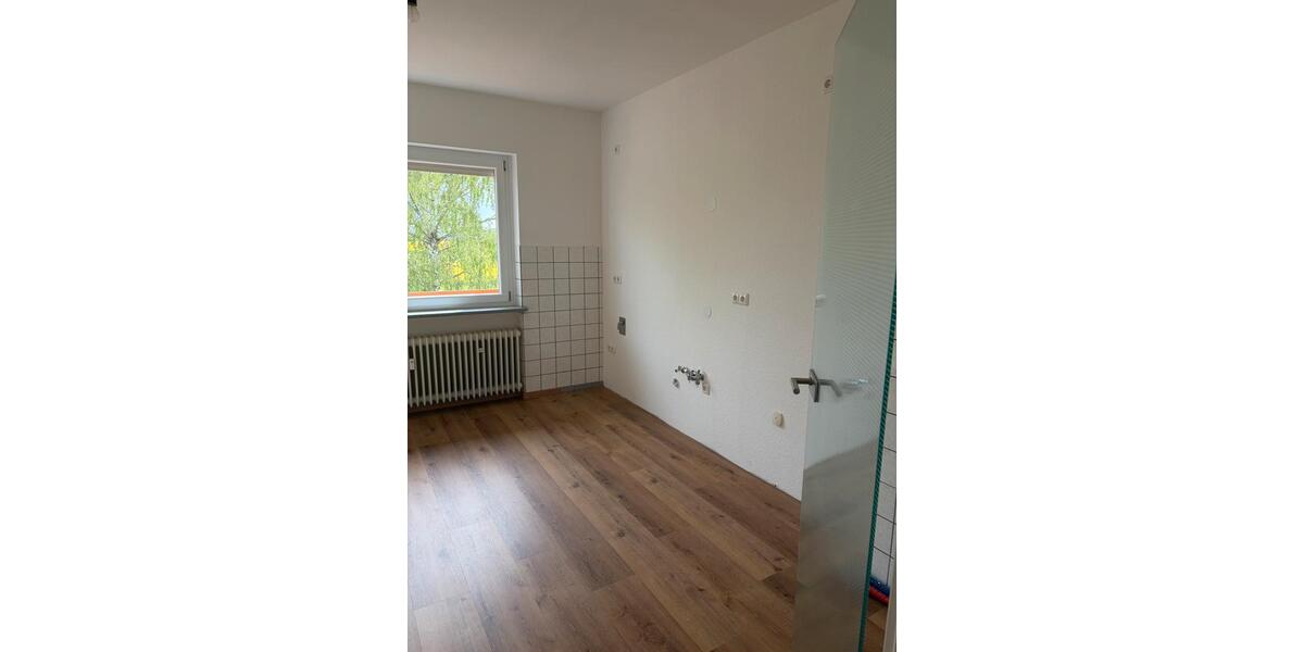 Etagenwohnung Stadtlauringen - 4 Zimmer, 102 m&sup2;, 825&euro; | Angebot:26604782