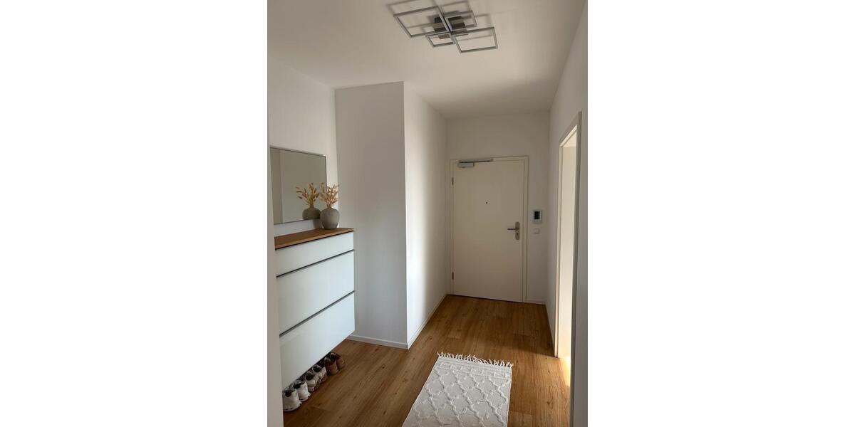 Etagenwohnung Wolmirstedt - 3.5 Zimmer, 102 m&sup2;, 1.267&euro; | Angebot:26602660