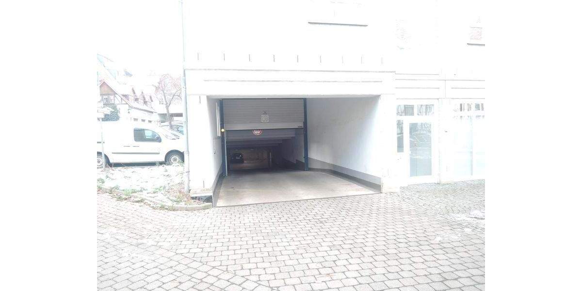 Gepflegte, helle Nichtraucher Eigentumswohnung mit Balkon und Tiefgaragenstellplatz in ruhiger Innenstadtlage 3 zimmer