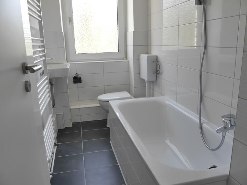 Schöne 3-Zimmer-Wohnung mit Tageslichtbad und Balkon in Hanau-Großauheim zu vermieten zimmer