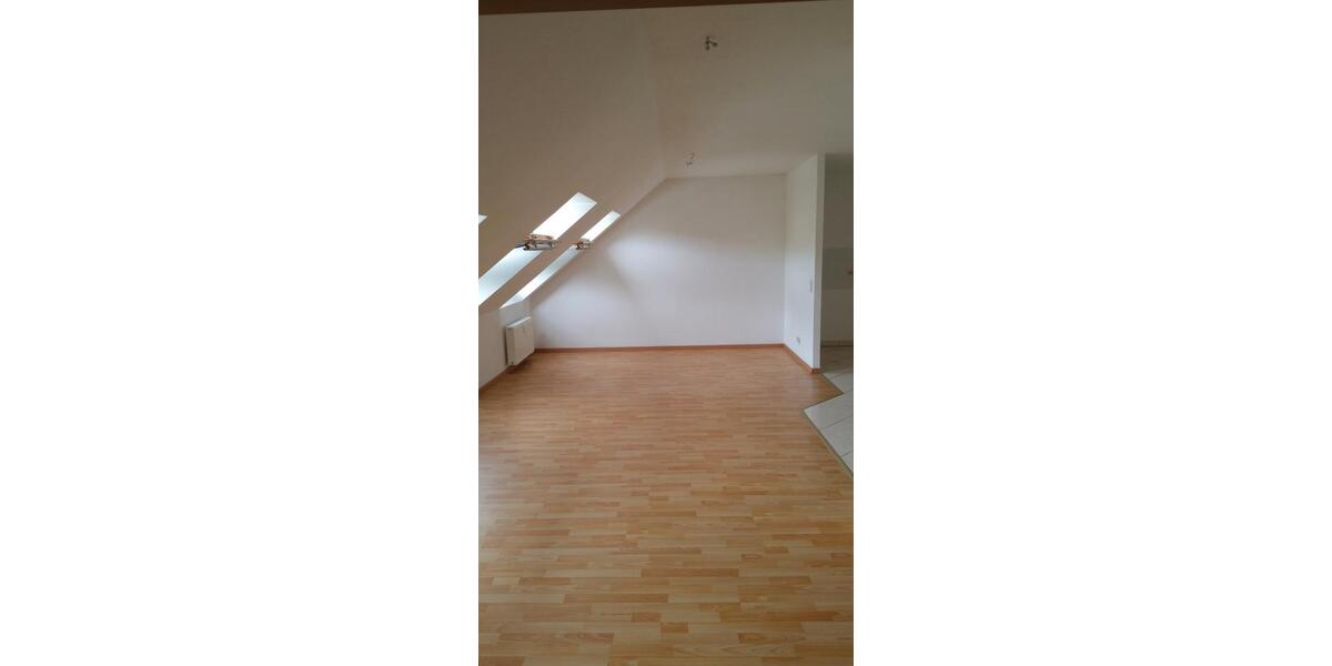 Dachgeschoßwohnung Döbeln - 2 Zimmer, 55 m&sup2;, 350&euro; | Angebot:26263487