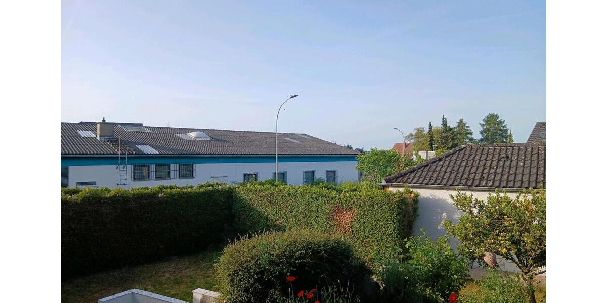 Etagenwohnung Rosbach vor der Höhe - 1 Zimmer, 100 m&sup2;, 600&euro; | Angebot:26491635
