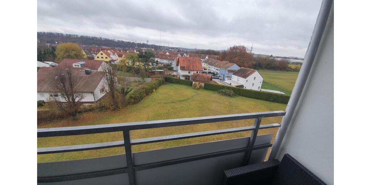 Etagenwohnung Kirchheim am Neckar - 3 Zimmer, 90 m&sup2;, 1.060&euro; | Angebot:26698179