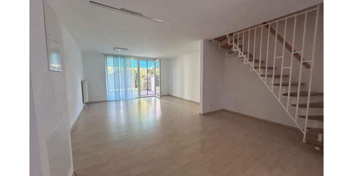 Reihenmittelhaus Kaiserslautern Innenstadt - 5 Zimmer, 141 m&sup2;, 1.600&euro; | Angebot:24836225