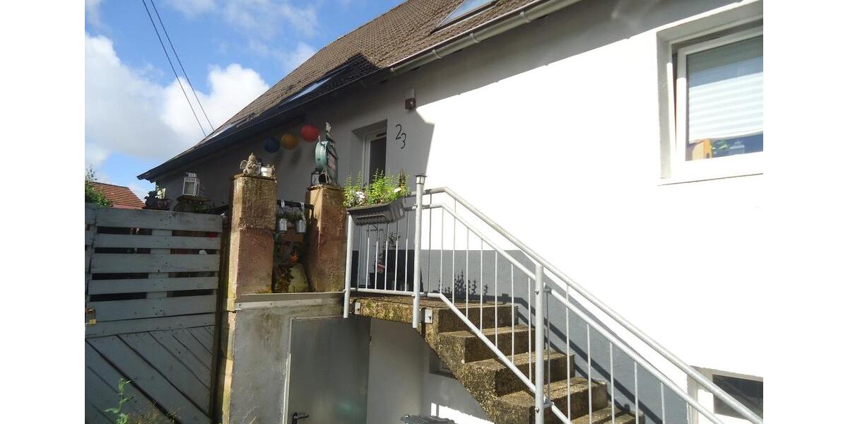 Etagenwohnung Ottweiler - 2 Zimmer, 110 m&sup2;, 650&euro; | Angebot:24587810