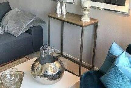 Eine schöne vollständig möblierte 2 Zimmer Wohnung Balkon offene Küche Alsterblick ab 01.09.2025 frei bis 2-4 Jahre !