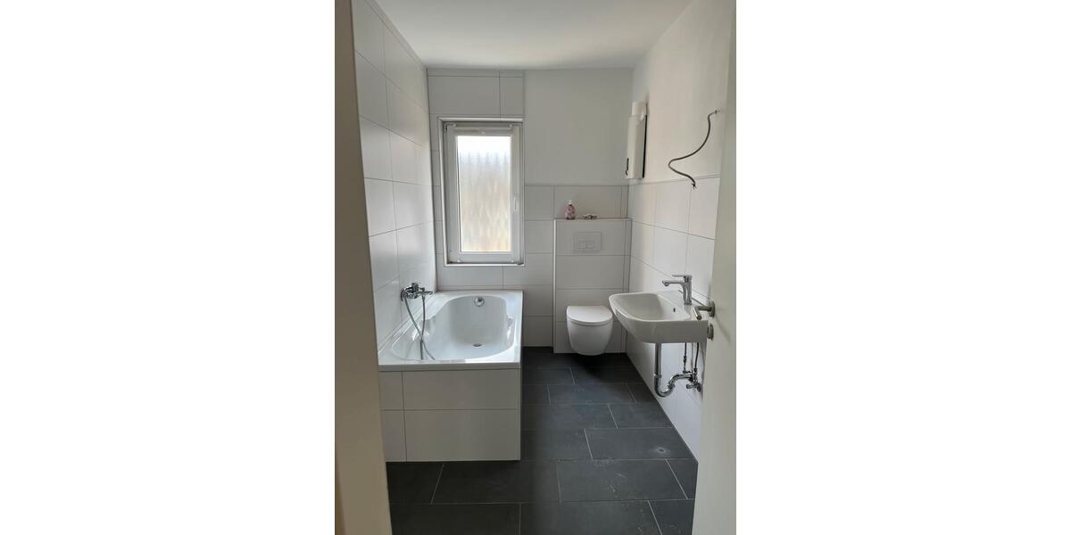 Erdgeschoßwohnung Kreuztal - 3 Zimmer, 70 m&sup2;, 630&euro; | Angebot:26689272